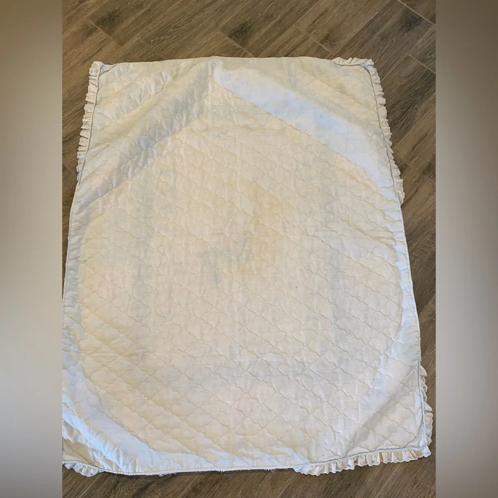 VTG 80s CARE BEARS Nursery Crib Quilt Toddler Blanket